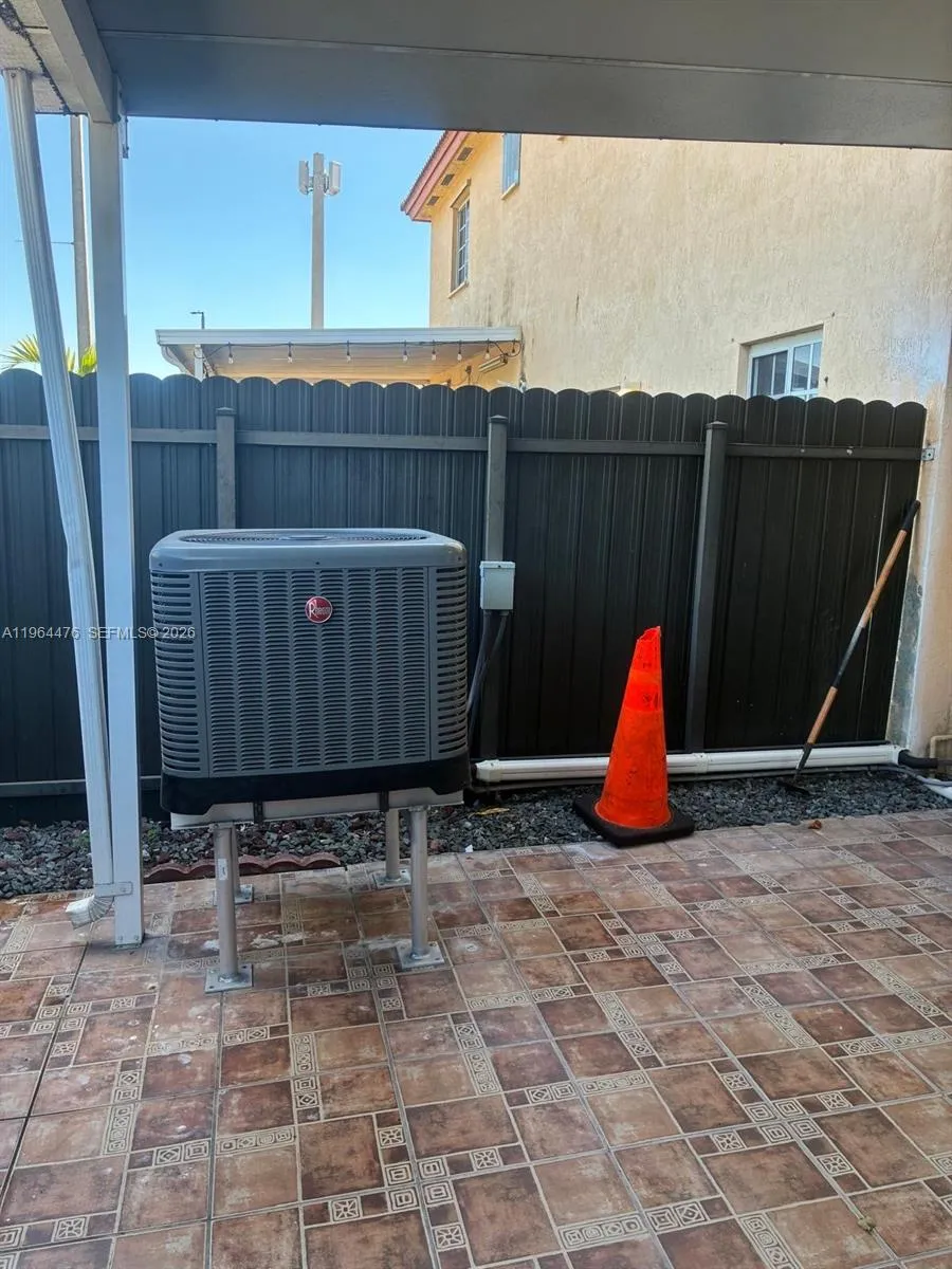 9425 Nw 114th Ln 3, Hialeah Gardens, Florida 33018, Hialeah Gardens, Florida 33018, 2 Bedrooms Bedrooms, ,1 BathroomBathrooms,Residential,For Sale,9425 Nw 114th Ln 3, Hialeah Gardens, Florida 33018,A11964476