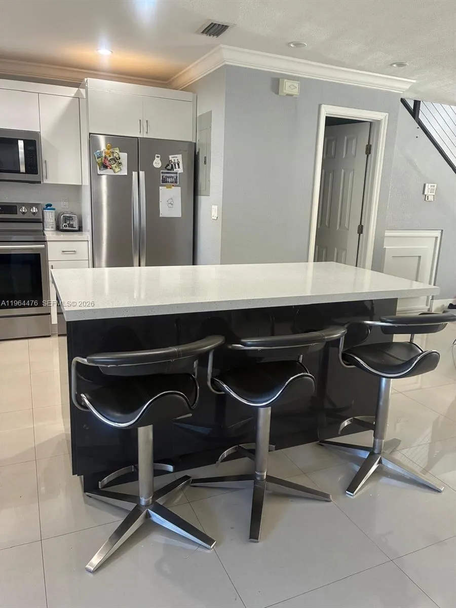 9425 Nw 114th Ln 3, Hialeah Gardens, Florida 33018, Hialeah Gardens, Florida 33018, 2 Bedrooms Bedrooms, ,1 BathroomBathrooms,Residential,For Sale,9425 Nw 114th Ln 3, Hialeah Gardens, Florida 33018,A11964476