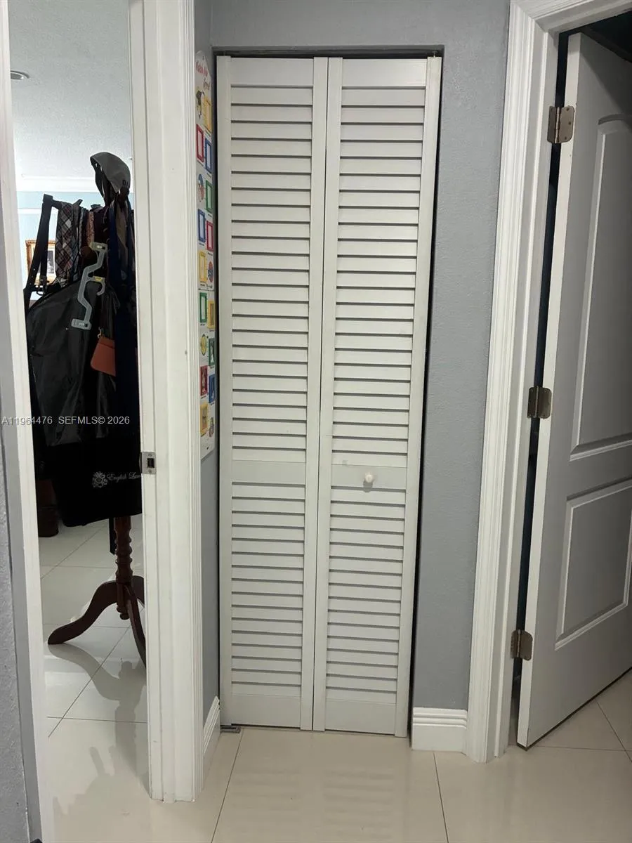 9425 Nw 114th Ln 3, Hialeah Gardens, Florida 33018, Hialeah Gardens, Florida 33018, 2 Bedrooms Bedrooms, ,1 BathroomBathrooms,Residential,For Sale,9425 Nw 114th Ln 3, Hialeah Gardens, Florida 33018,A11964476