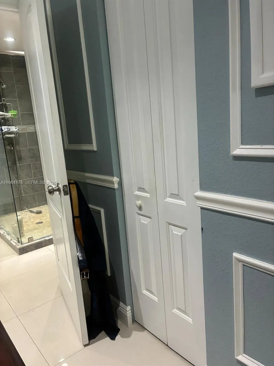 9425 Nw 114th Ln 3, Hialeah Gardens, Florida 33018, Hialeah Gardens, Florida 33018, 2 Bedrooms Bedrooms, ,1 BathroomBathrooms,Residential,For Sale,9425 Nw 114th Ln 3, Hialeah Gardens, Florida 33018,A11964476