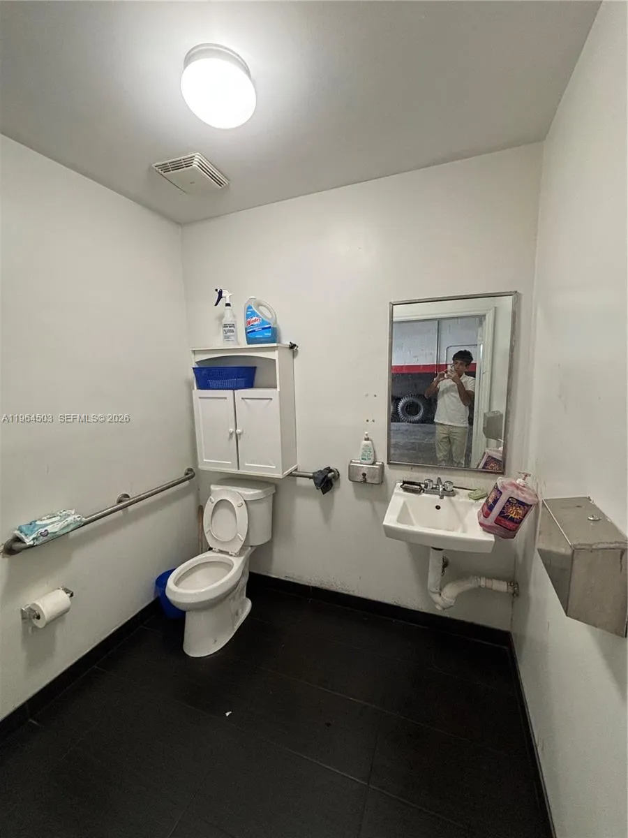 19101 Sw 108th Ave 17, Cutler Bay, Florida 33157, Cutler Bay, Florida 33157, ,Commercial Lease,For Rent,19101 Sw 108th Ave 17, Cutler Bay, Florida 33157,A11964503