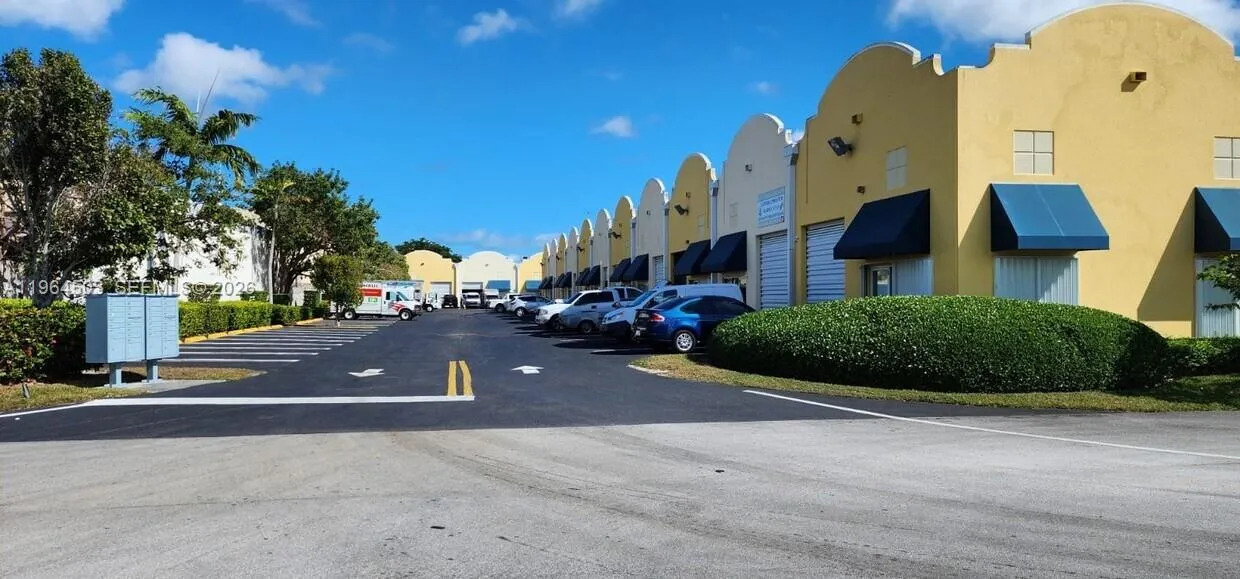 19101 Sw 108th Ave 17, Cutler Bay, Florida 33157, Cutler Bay, Florida 33157, ,Commercial Lease,For Rent,19101 Sw 108th Ave 17, Cutler Bay, Florida 33157,A11964503