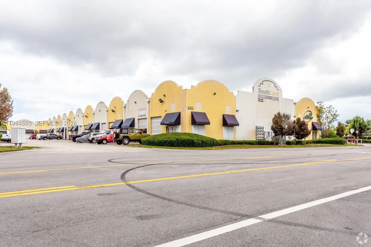 19101 Sw 108th Ave 17, Cutler Bay, Florida 33157, Cutler Bay, Florida 33157, ,Commercial Lease,For Rent,19101 Sw 108th Ave 17, Cutler Bay, Florida 33157,A11964503
