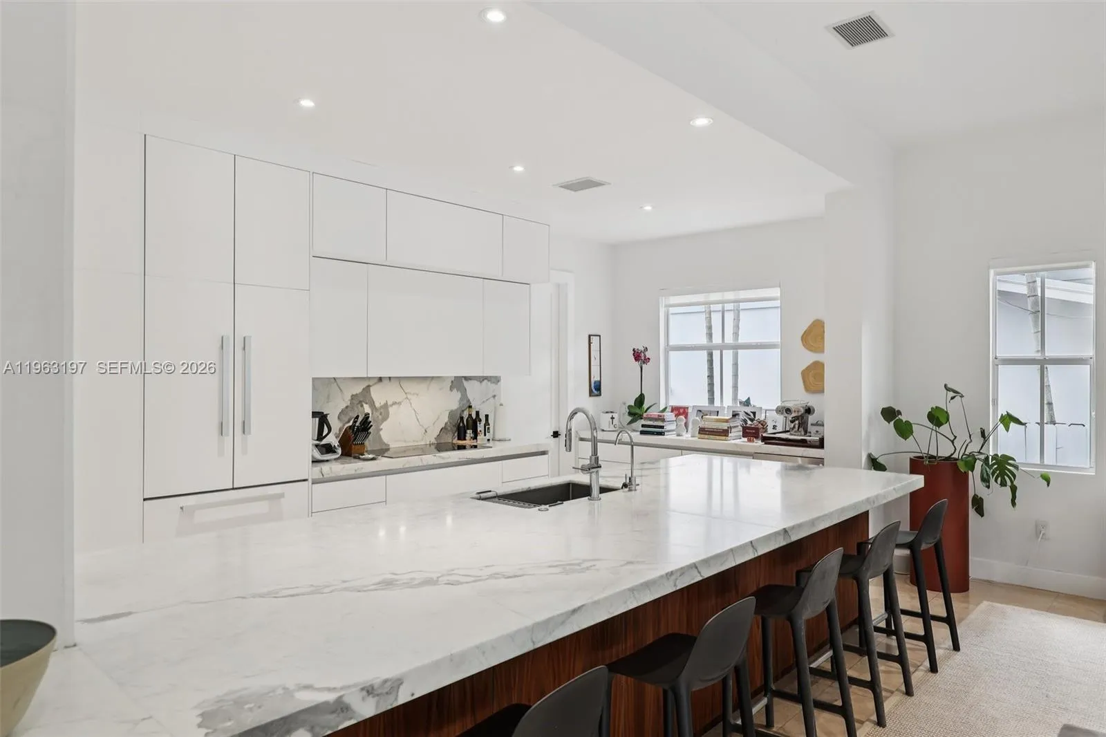 Miami, Florida 33143, 5 Bedrooms Bedrooms, ,4 BathroomsBathrooms,Residential Lease,For Rent,A11963197