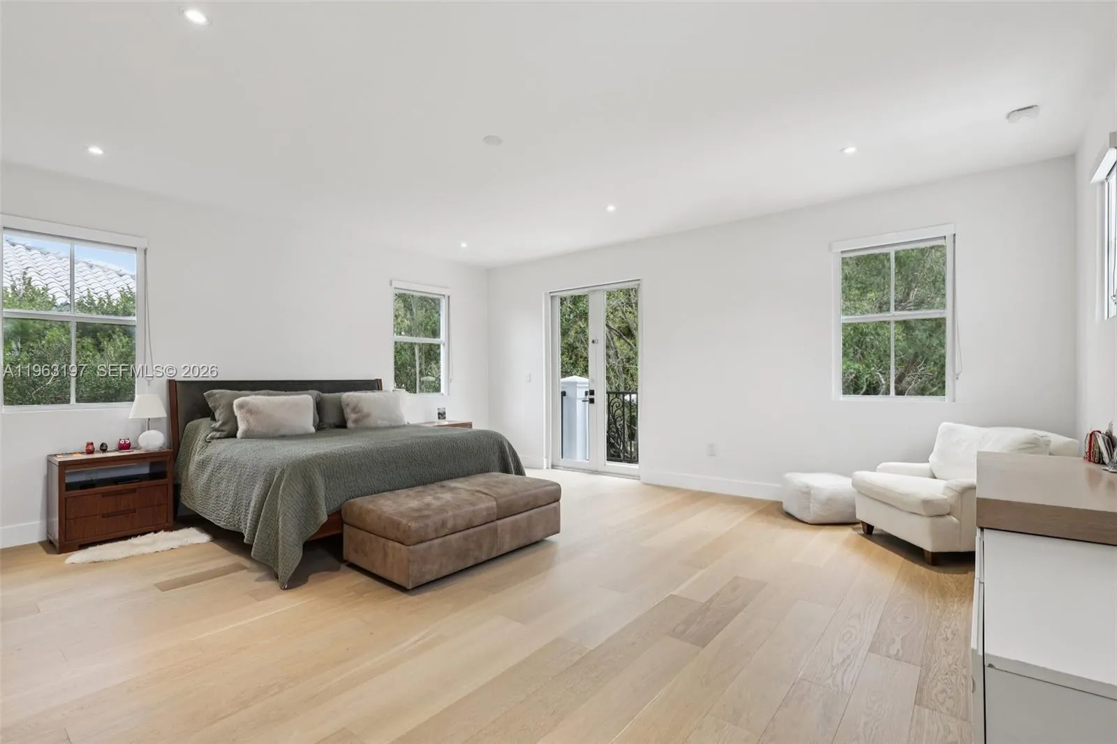 Miami, Florida 33143, 5 Bedrooms Bedrooms, ,4 BathroomsBathrooms,Residential Lease,For Rent,A11963197