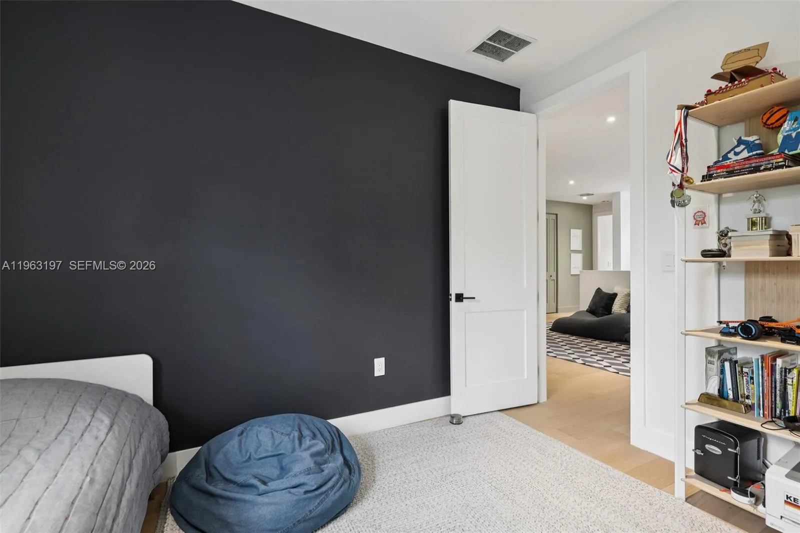 Miami, Florida 33143, 5 Bedrooms Bedrooms, ,4 BathroomsBathrooms,Residential Lease,For Rent,A11963197