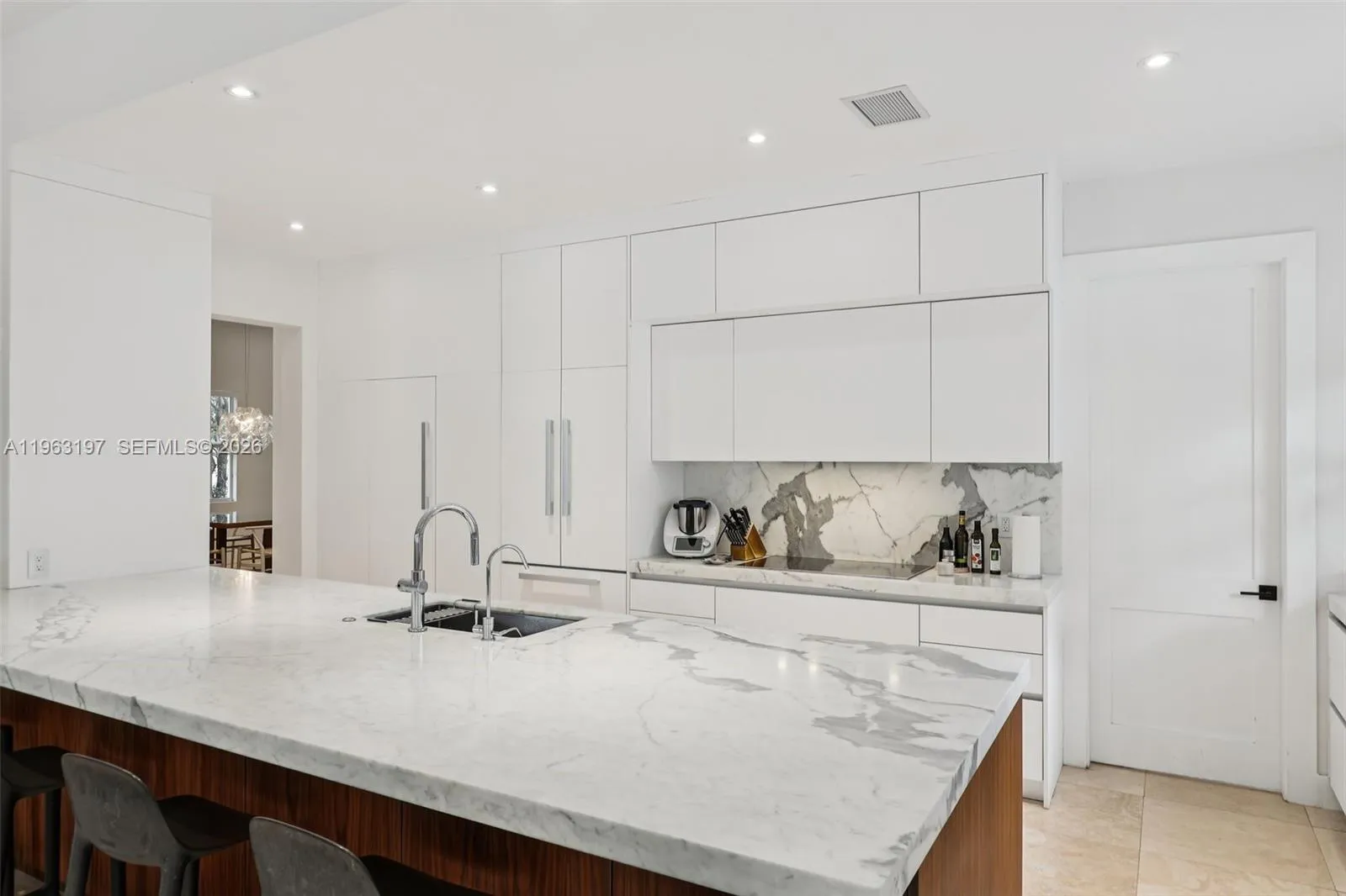 Miami, Florida 33143, 5 Bedrooms Bedrooms, ,4 BathroomsBathrooms,Residential Lease,For Rent,A11963197