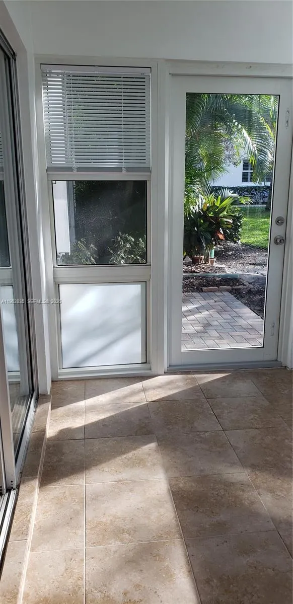 1501 S Ocean Blvd 129, Lauderdale By The Sea, Flor, Lauderdale By The Sea, Florida 33062, 1 Bedroom Bedrooms, ,1 BathroomBathrooms,Residential,For Sale,1501 S Ocean Blvd 129, Lauderdale By The Sea, Flor,A11962835