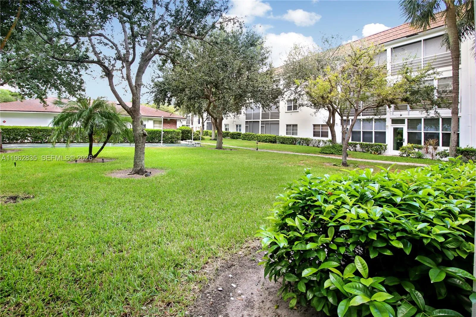 1501 S Ocean Blvd 129, Lauderdale By The Sea, Flor, Lauderdale By The Sea, Florida 33062, 1 Bedroom Bedrooms, ,1 BathroomBathrooms,Residential,For Sale,1501 S Ocean Blvd 129, Lauderdale By The Sea, Flor,A11962835