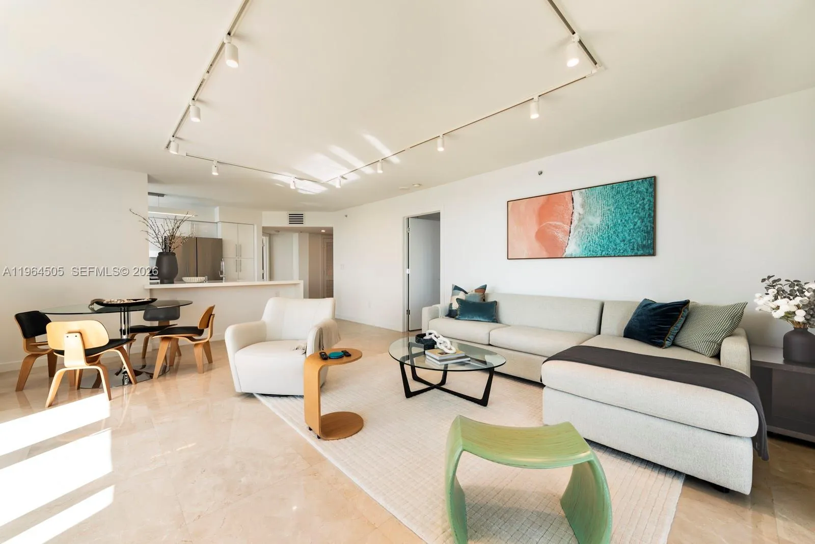90 Alton Rd 902, Miami Beach, Florida 33139, Miami Beach, Florida 33139, 2 Bedrooms Bedrooms, ,2 BathroomsBathrooms,Residential,For Sale,90 Alton Rd 902, Miami Beach, Florida 33139,A11964505