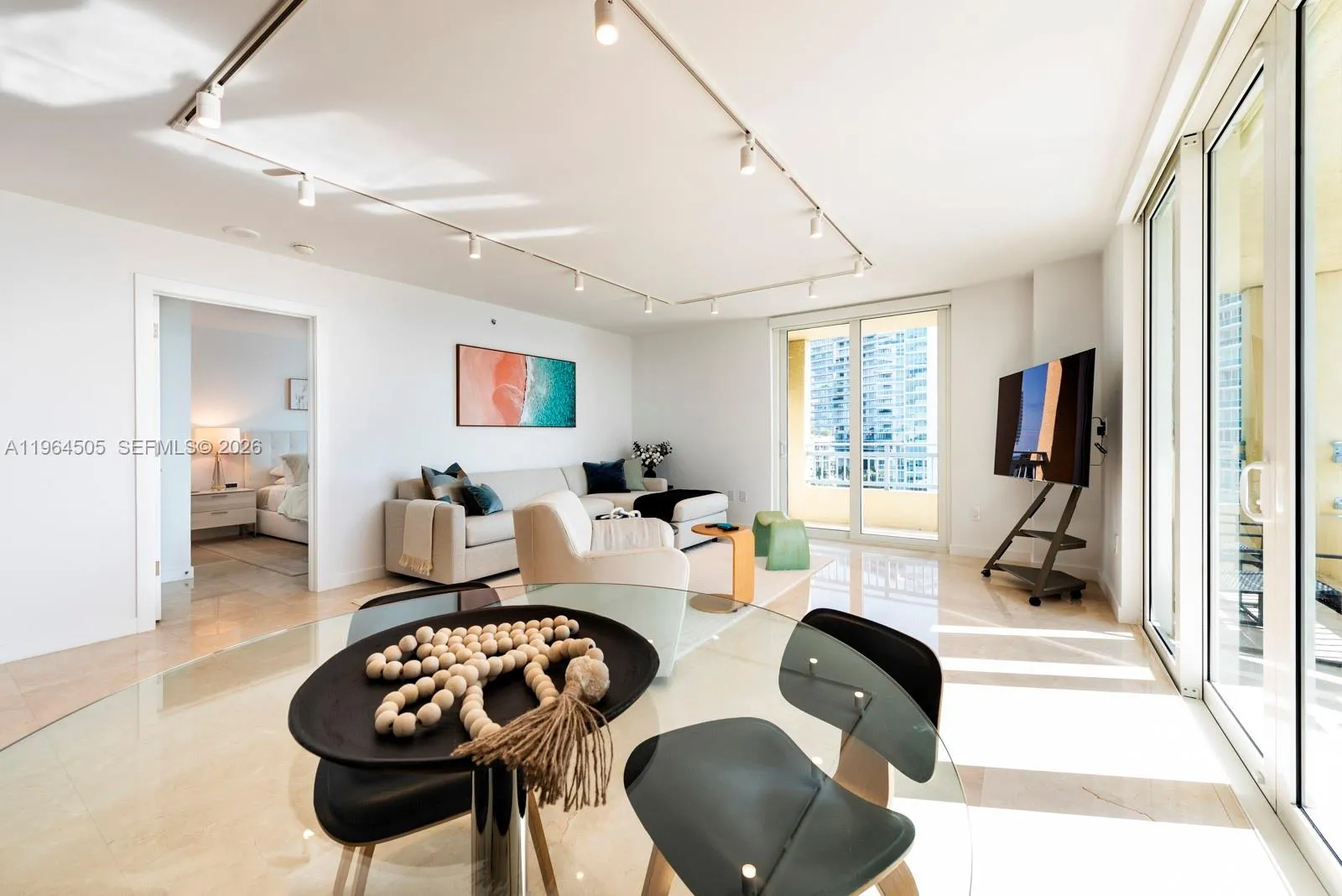90 Alton Rd 902, Miami Beach, Florida 33139, Miami Beach, Florida 33139, 2 Bedrooms Bedrooms, ,2 BathroomsBathrooms,Residential,For Sale,90 Alton Rd 902, Miami Beach, Florida 33139,A11964505
