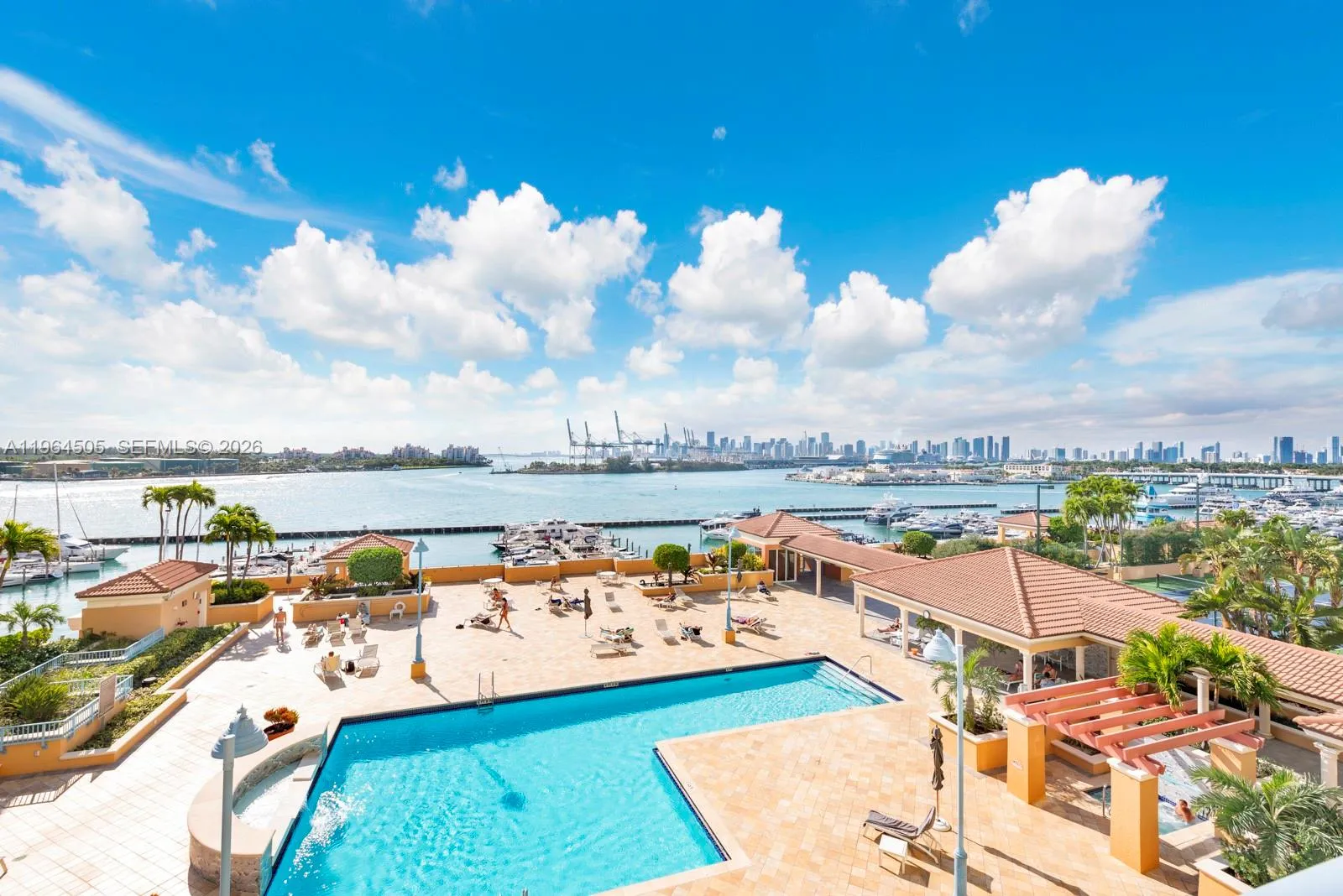 90 Alton Rd 902, Miami Beach, Florida 33139, Miami Beach, Florida 33139, 2 Bedrooms Bedrooms, ,2 BathroomsBathrooms,Residential,For Sale,90 Alton Rd 902, Miami Beach, Florida 33139,A11964505