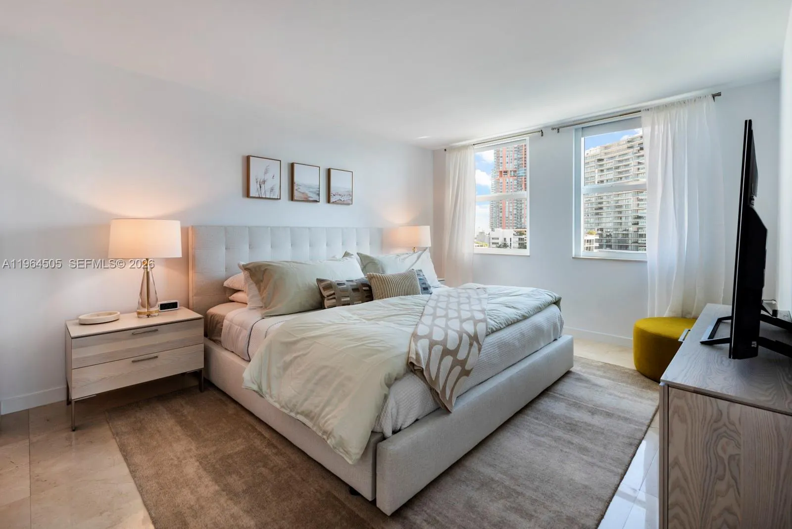90 Alton Rd 902, Miami Beach, Florida 33139, Miami Beach, Florida 33139, 2 Bedrooms Bedrooms, ,2 BathroomsBathrooms,Residential,For Sale,90 Alton Rd 902, Miami Beach, Florida 33139,A11964505