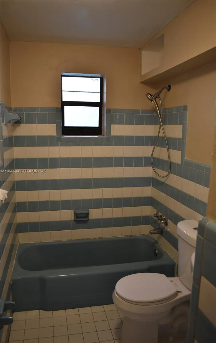 1622 Nw 65th St, Miami, Florida 33147, Miami, Florida 33147, 3 Bedrooms Bedrooms, ,1 BathroomBathrooms,Residential Lease,For Rent,1622 Nw 65th St, Miami, Florida 33147,A11964609