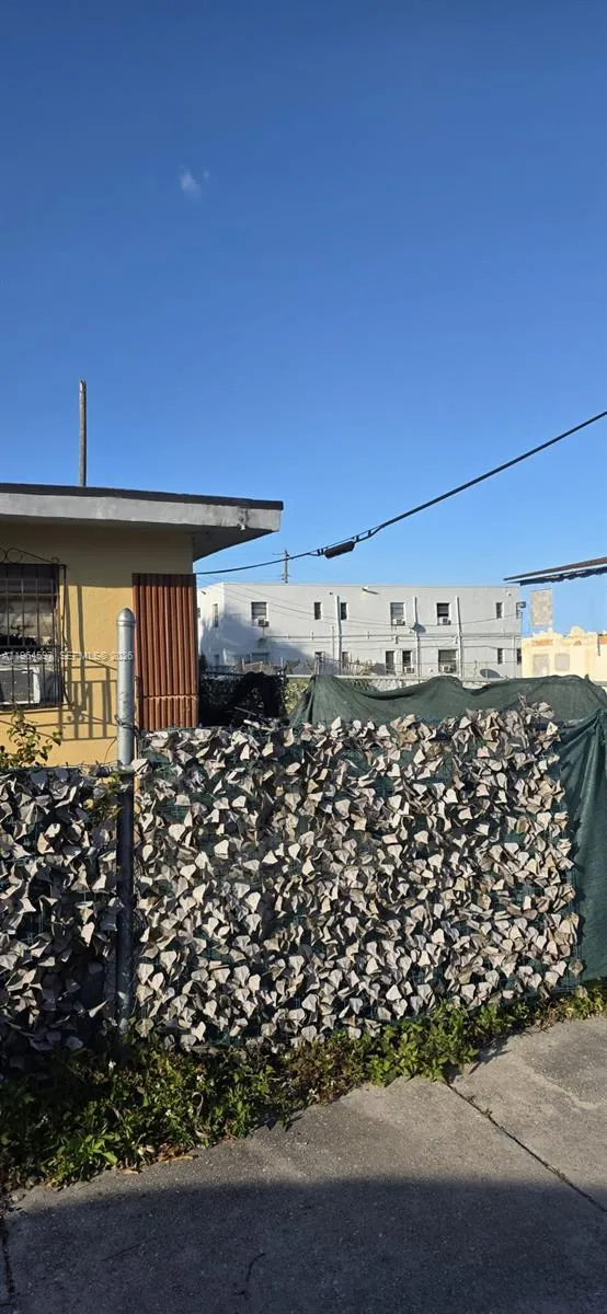 1511 Nw 64th St, Miami, Florida 33147, Miami, Florida 33147, ,Residential Income,For Sale,1511 Nw 64th St, Miami, Florida 33147,A11964597