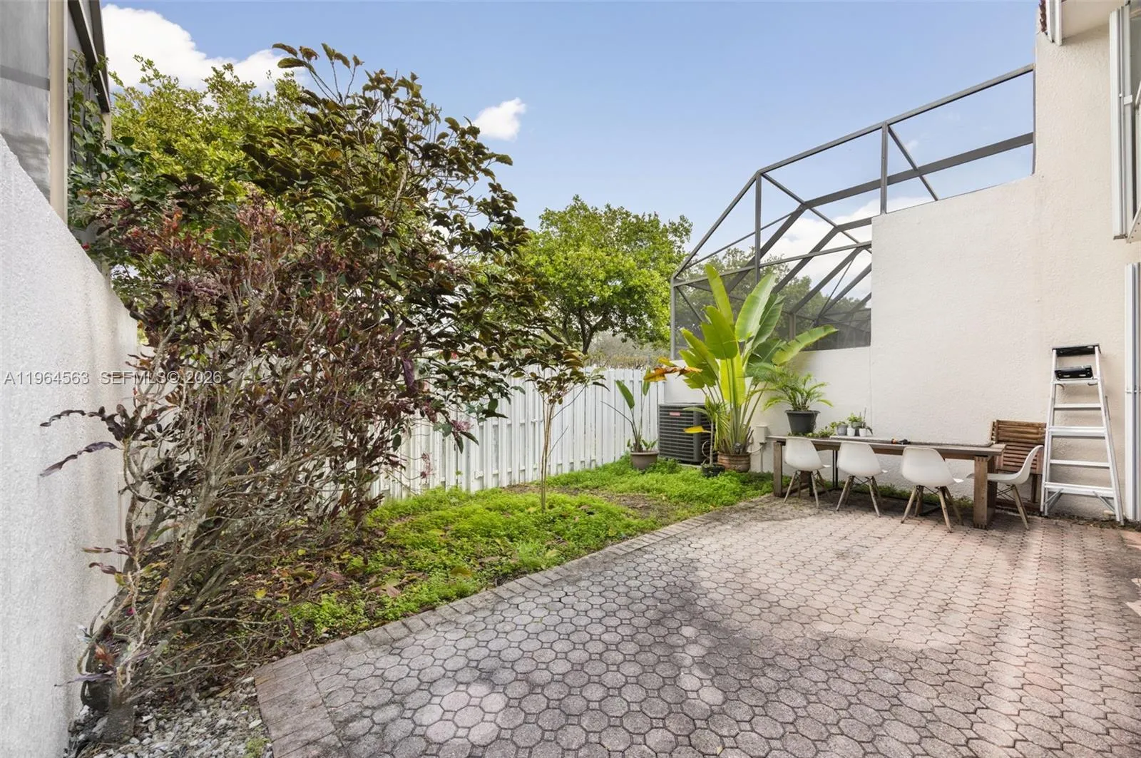 10233 Nw 52nd Ln, Doral, Florida 33178, Doral, Florida 33178, 3 Bedrooms Bedrooms, ,2 BathroomsBathrooms,Residential,For Sale,10233 Nw 52nd Ln, Doral, Florida 33178,A11964563