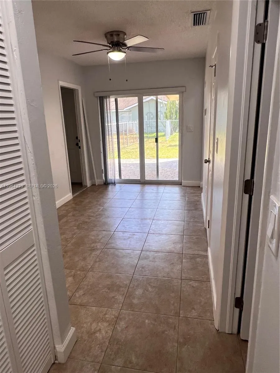 5782 Sw 61st St 5782, Miami, Florida 33143, Miami, Florida 33143, 2 Bedrooms Bedrooms, ,2 BathroomsBathrooms,Residential Lease,For Rent,5782 Sw 61st St 5782, Miami, Florida 33143,A11964239