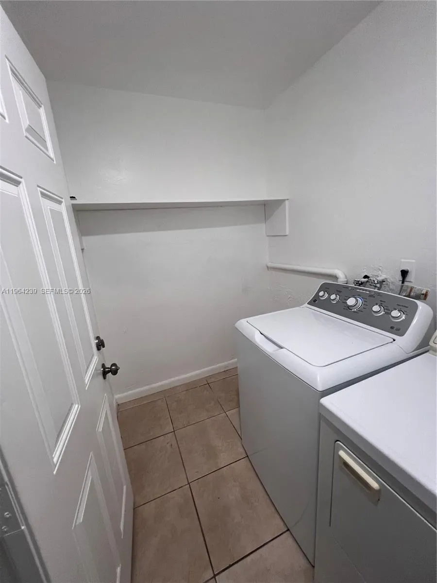5782 Sw 61st St 5782, Miami, Florida 33143, Miami, Florida 33143, 2 Bedrooms Bedrooms, ,2 BathroomsBathrooms,Residential Lease,For Rent,5782 Sw 61st St 5782, Miami, Florida 33143,A11964239