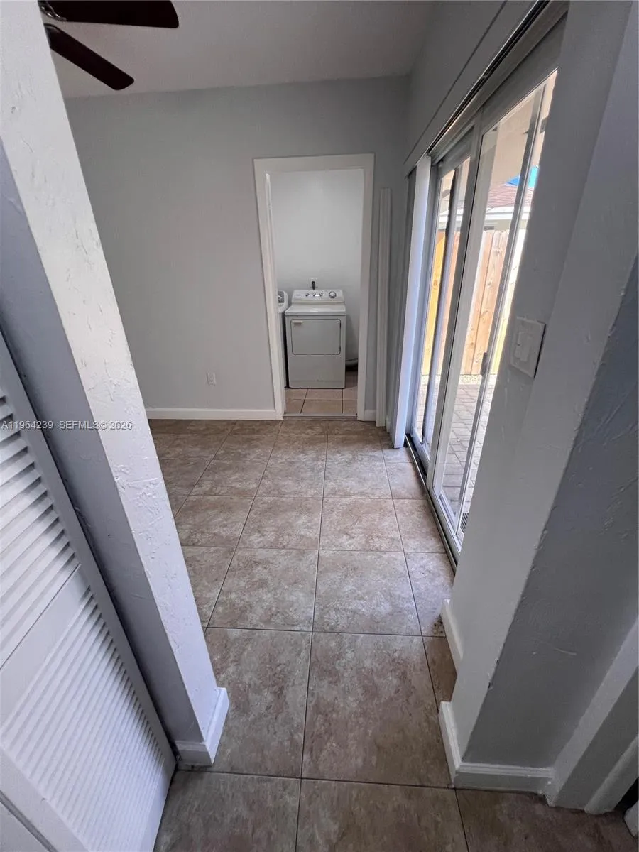 5782 Sw 61st St 5782, Miami, Florida 33143, Miami, Florida 33143, 2 Bedrooms Bedrooms, ,2 BathroomsBathrooms,Residential Lease,For Rent,5782 Sw 61st St 5782, Miami, Florida 33143,A11964239
