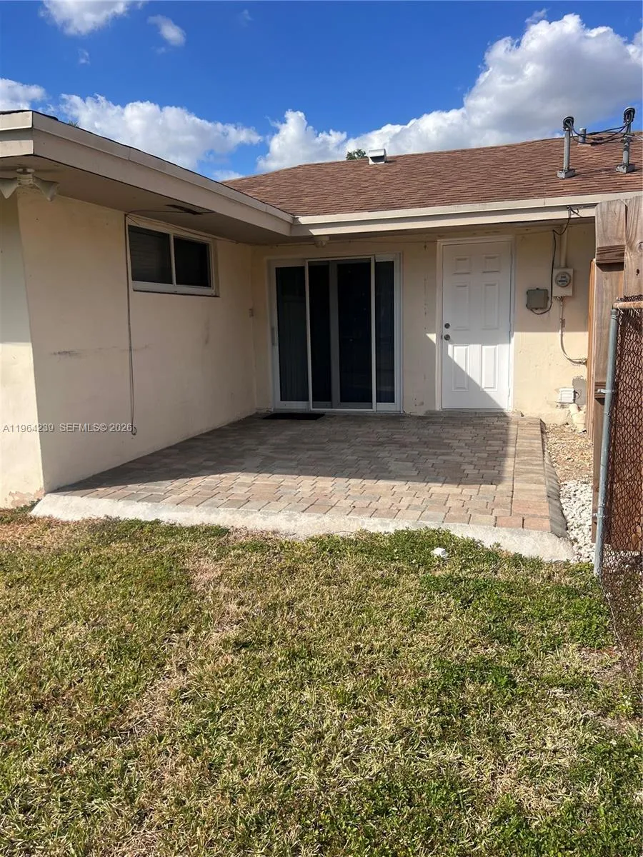 5782 Sw 61st St 5782, Miami, Florida 33143, Miami, Florida 33143, 2 Bedrooms Bedrooms, ,2 BathroomsBathrooms,Residential Lease,For Rent,5782 Sw 61st St 5782, Miami, Florida 33143,A11964239