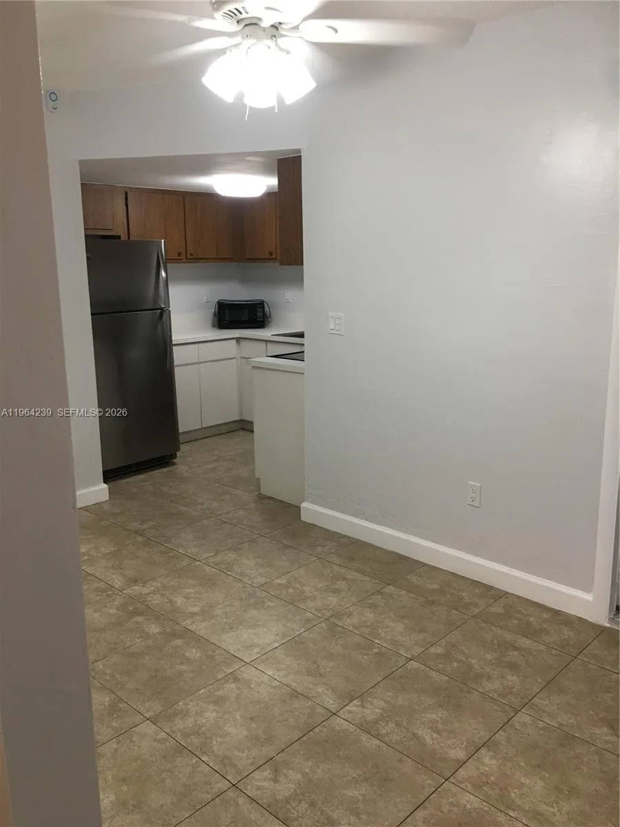 5782 Sw 61st St 5782, Miami, Florida 33143, Miami, Florida 33143, 2 Bedrooms Bedrooms, ,2 BathroomsBathrooms,Residential Lease,For Rent,5782 Sw 61st St 5782, Miami, Florida 33143,A11964239