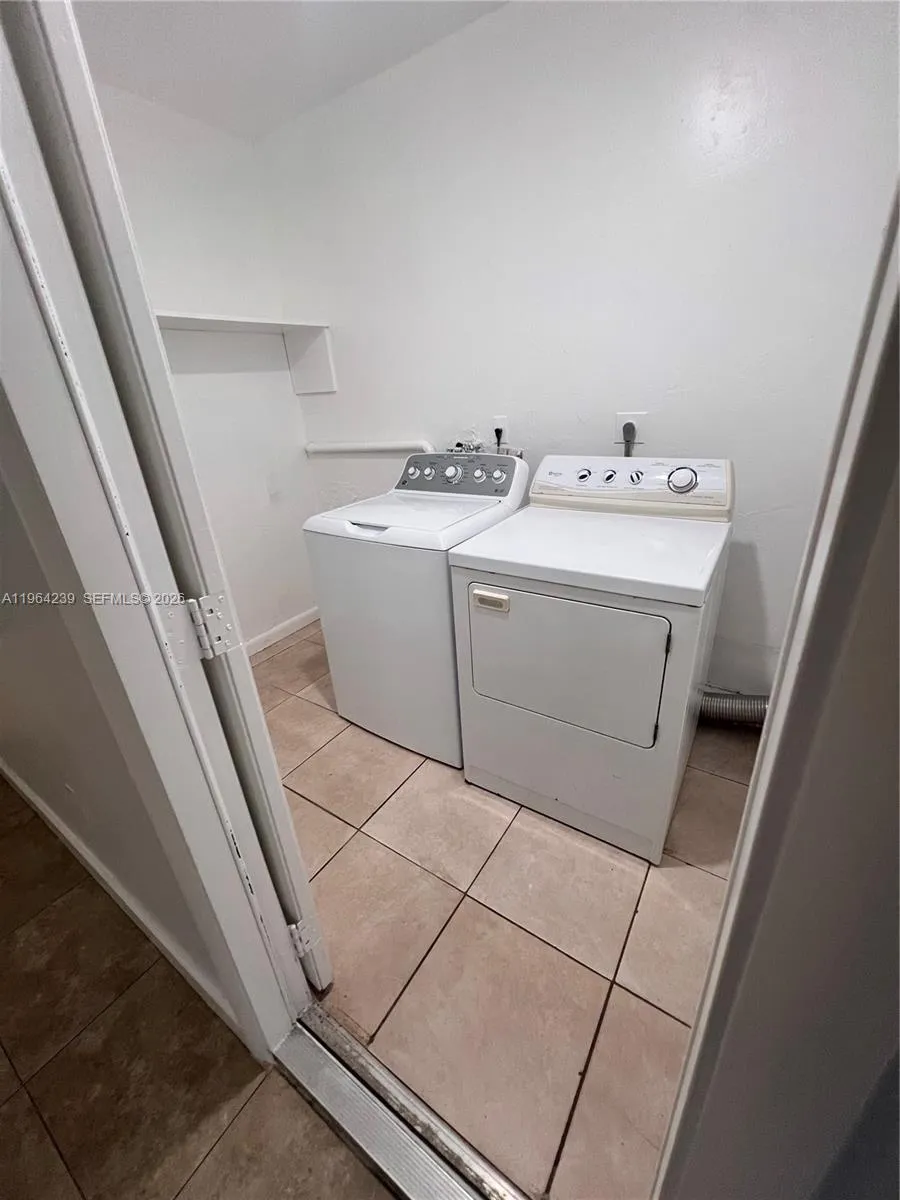 5782 Sw 61st St 5782, Miami, Florida 33143, Miami, Florida 33143, 2 Bedrooms Bedrooms, ,2 BathroomsBathrooms,Residential Lease,For Rent,5782 Sw 61st St 5782, Miami, Florida 33143,A11964239