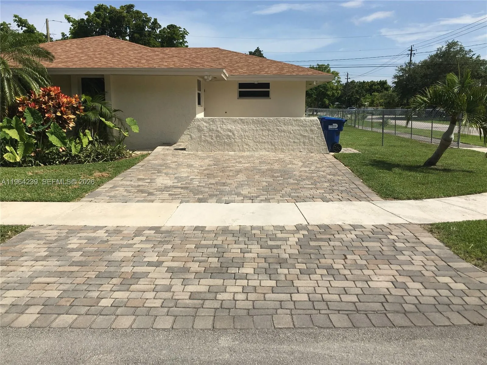 5782 Sw 61st St 5782, Miami, Florida 33143, Miami, Florida 33143, 2 Bedrooms Bedrooms, ,2 BathroomsBathrooms,Residential Lease,For Rent,5782 Sw 61st St 5782, Miami, Florida 33143,A11964239