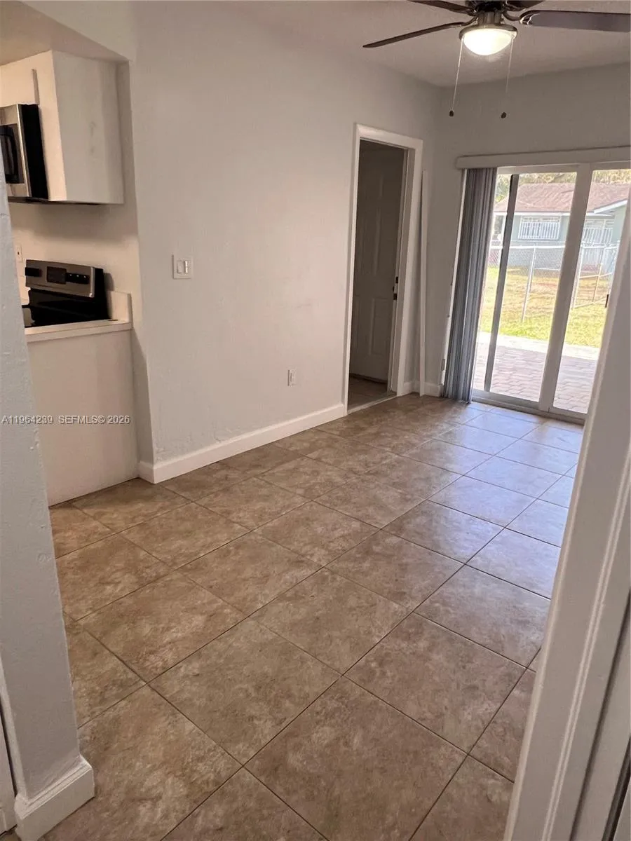 5782 Sw 61st St 5782, Miami, Florida 33143, Miami, Florida 33143, 2 Bedrooms Bedrooms, ,2 BathroomsBathrooms,Residential Lease,For Rent,5782 Sw 61st St 5782, Miami, Florida 33143,A11964239