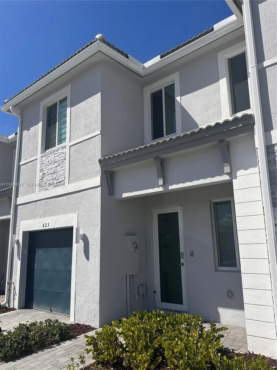 623 Se 13th St Cir, Homestead, Florida 33034, Homestead, Florida 33034, 3 Bedrooms Bedrooms, ,3 BathroomsBathrooms,Residential,For Sale,623 Se 13th St Cir, Homestead, Florida 33034,A11964607