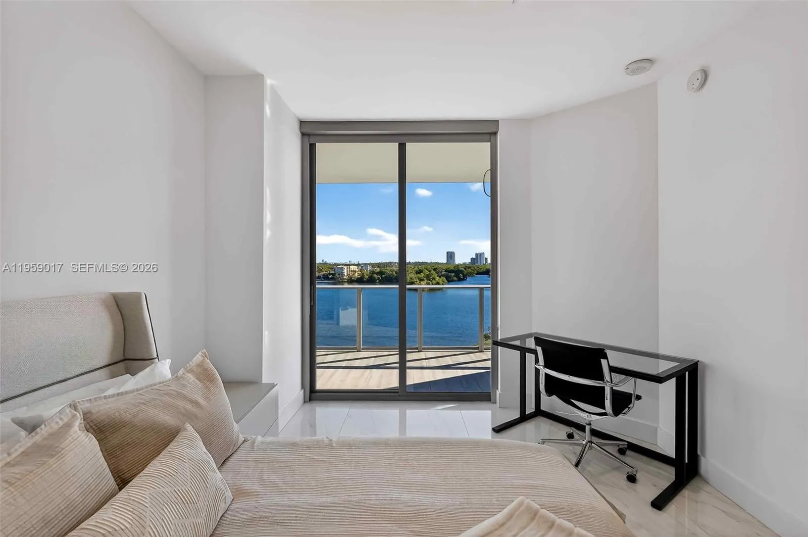 17111 Biscayne Blvd 706, North Miami Beach, Florid, North Miami Beach, Florida 33160, 3 Bedrooms Bedrooms, ,3 BathroomsBathrooms,Residential,For Sale,17111 Biscayne Blvd 706, North Miami Beach, Florid,A11959017