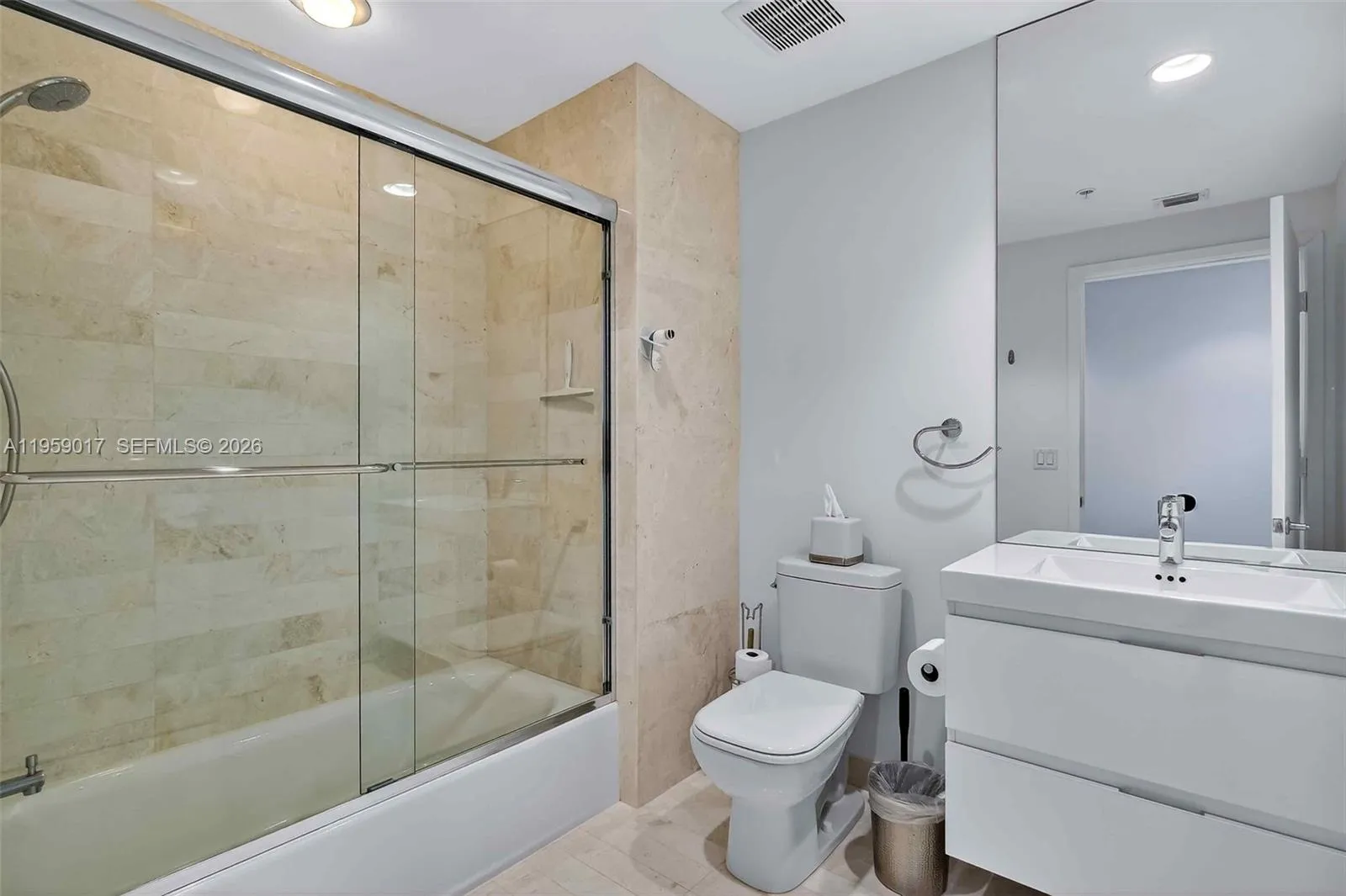17111 Biscayne Blvd 706, North Miami Beach, Florid, North Miami Beach, Florida 33160, 3 Bedrooms Bedrooms, ,3 BathroomsBathrooms,Residential,For Sale,17111 Biscayne Blvd 706, North Miami Beach, Florid,A11959017