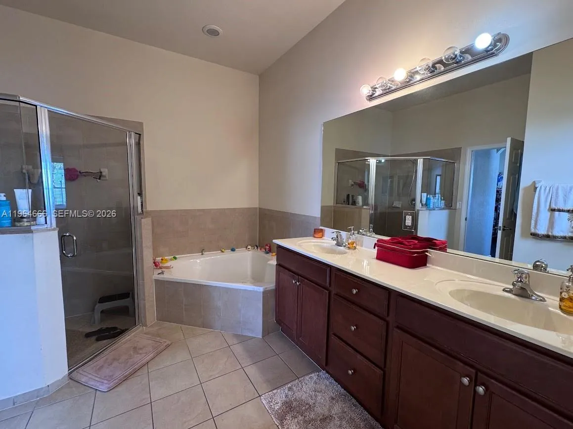 9165 Sw 170th Ave ., Miami, Florida 33196, Miami, Florida 33196, 3 Bedrooms Bedrooms, ,2 BathroomsBathrooms,Residential Lease,For Rent,9165 Sw 170th Ave ., Miami, Florida 33196,A11964666