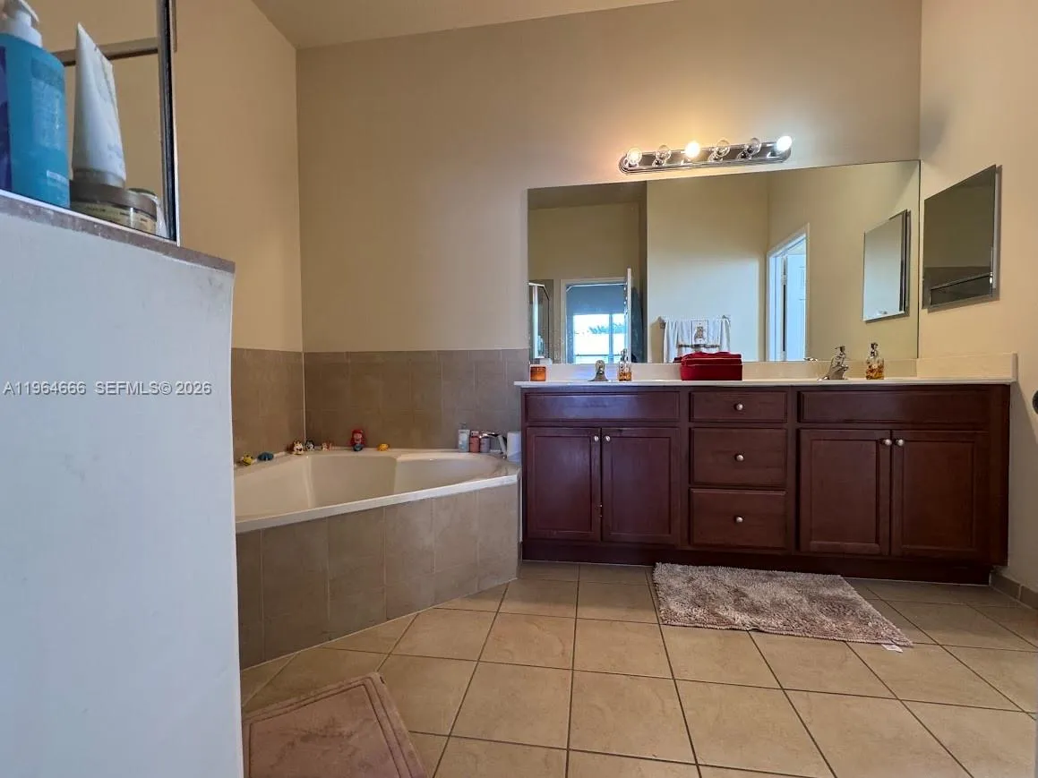 9165 Sw 170th Ave ., Miami, Florida 33196, Miami, Florida 33196, 3 Bedrooms Bedrooms, ,2 BathroomsBathrooms,Residential Lease,For Rent,9165 Sw 170th Ave ., Miami, Florida 33196,A11964666