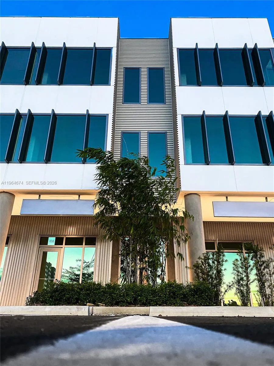 1695 Nw 110th Ave 318, Sweetwater, Florida 33172, Sweetwater, Florida 33172, ,Commercial Lease,For Rent,1695 Nw 110th Ave 318, Sweetwater, Florida 33172,A11964674