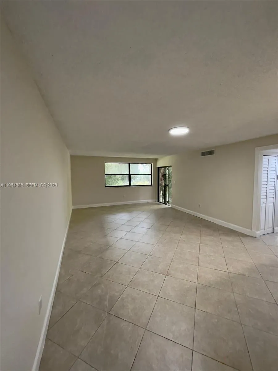 200 W Park Dr 207-1, Miami, Florida 33172, Miami, Florida 33172, 2 Bedrooms Bedrooms, ,2 BathroomsBathrooms,Residential Lease,For Rent,200 W Park Dr 207-1, Miami, Florida 33172,A11964688