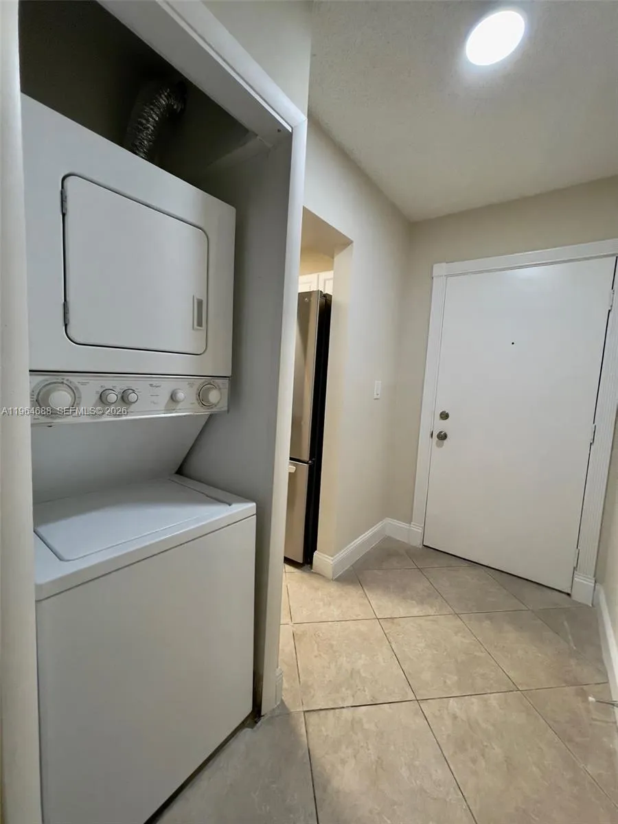 200 W Park Dr 207-1, Miami, Florida 33172, Miami, Florida 33172, 2 Bedrooms Bedrooms, ,2 BathroomsBathrooms,Residential Lease,For Rent,200 W Park Dr 207-1, Miami, Florida 33172,A11964688