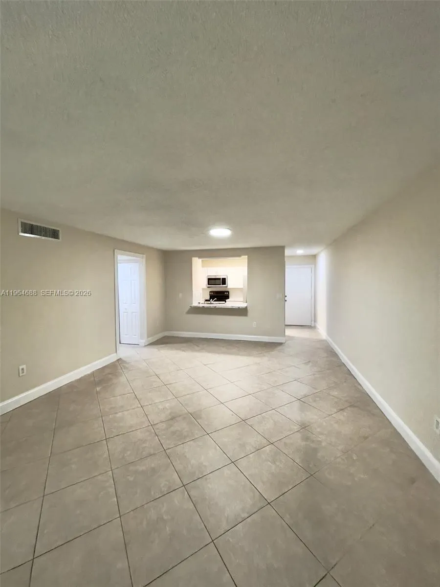 200 W Park Dr 207-1, Miami, Florida 33172, Miami, Florida 33172, 2 Bedrooms Bedrooms, ,2 BathroomsBathrooms,Residential Lease,For Rent,200 W Park Dr 207-1, Miami, Florida 33172,A11964688