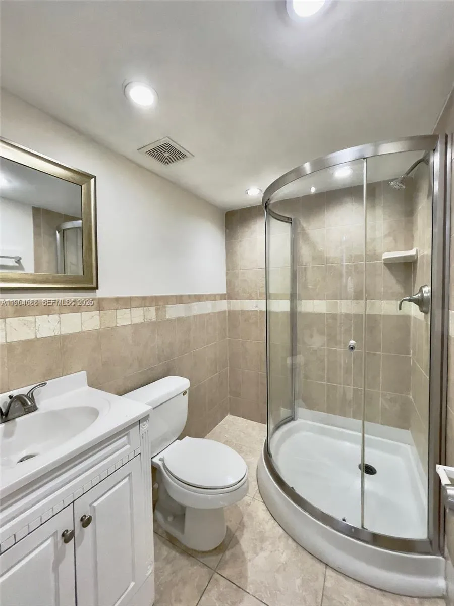 200 W Park Dr 207-1, Miami, Florida 33172, Miami, Florida 33172, 2 Bedrooms Bedrooms, ,2 BathroomsBathrooms,Residential Lease,For Rent,200 W Park Dr 207-1, Miami, Florida 33172,A11964688