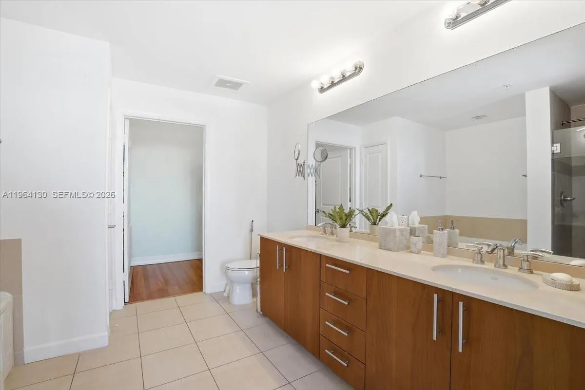 1945 S Ocean Dr 709, Hallandale Beach, Florida 330, Hallandale Beach, Florida 33009, 2 Bedrooms Bedrooms, ,2 BathroomsBathrooms,Residential,For Sale,1945 S Ocean Dr 709, Hallandale Beach, Florida 330,A11964130