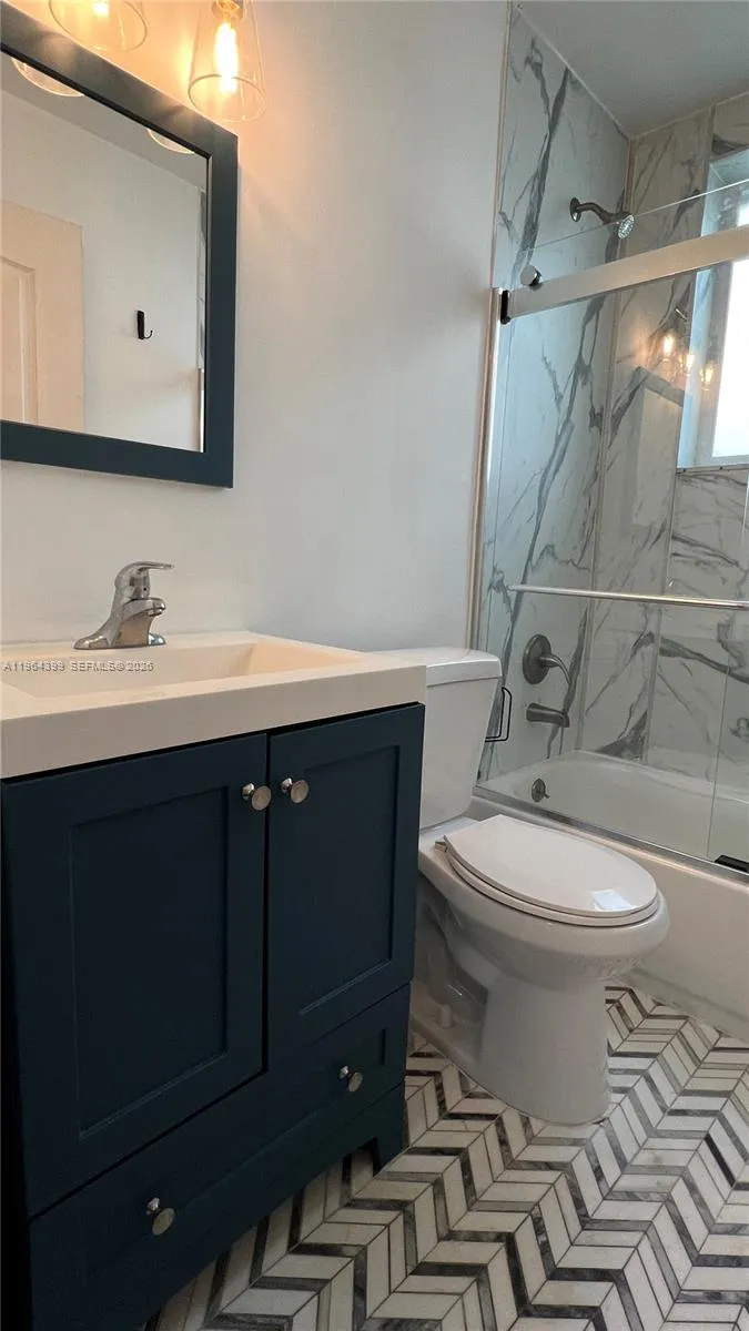 1115 Euclid Ave 3, Miami Beach, Florida 33139, Miami Beach, Florida 33139, 1 Bedroom Bedrooms, ,1 BathroomBathrooms,Residential Lease,For Rent,1115 Euclid Ave 3, Miami Beach, Florida 33139,A11964399