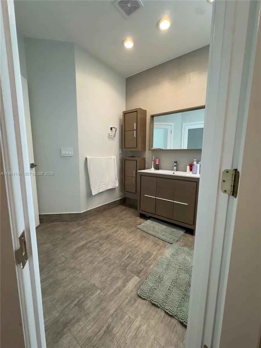 11177 Nw 79th Ln, Doral, Florida 33178, Doral, Florida 33178, 4 Bedrooms Bedrooms, ,3 BathroomsBathrooms,Residential Lease,For Rent,11177 Nw 79th Ln, Doral, Florida 33178,A11964180