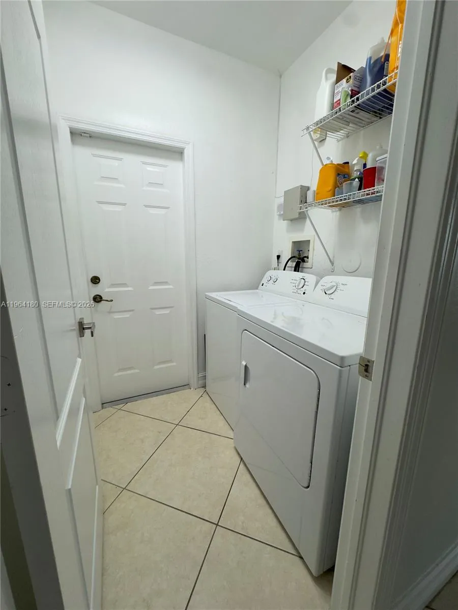11177 Nw 79th Ln, Doral, Florida 33178, Doral, Florida 33178, 4 Bedrooms Bedrooms, ,3 BathroomsBathrooms,Residential Lease,For Rent,11177 Nw 79th Ln, Doral, Florida 33178,A11964180
