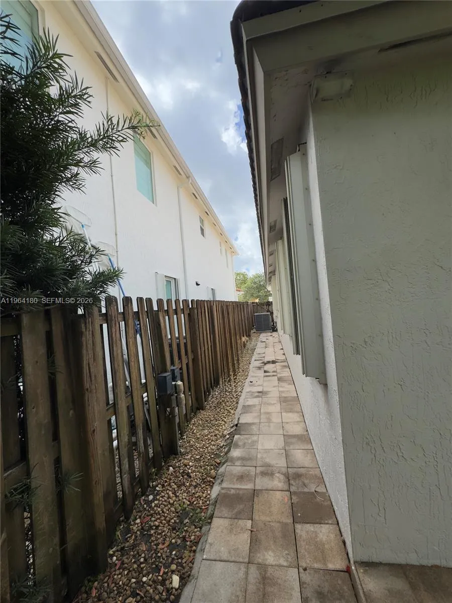 11177 Nw 79th Ln, Doral, Florida 33178, Doral, Florida 33178, 4 Bedrooms Bedrooms, ,3 BathroomsBathrooms,Residential Lease,For Rent,11177 Nw 79th Ln, Doral, Florida 33178,A11964180