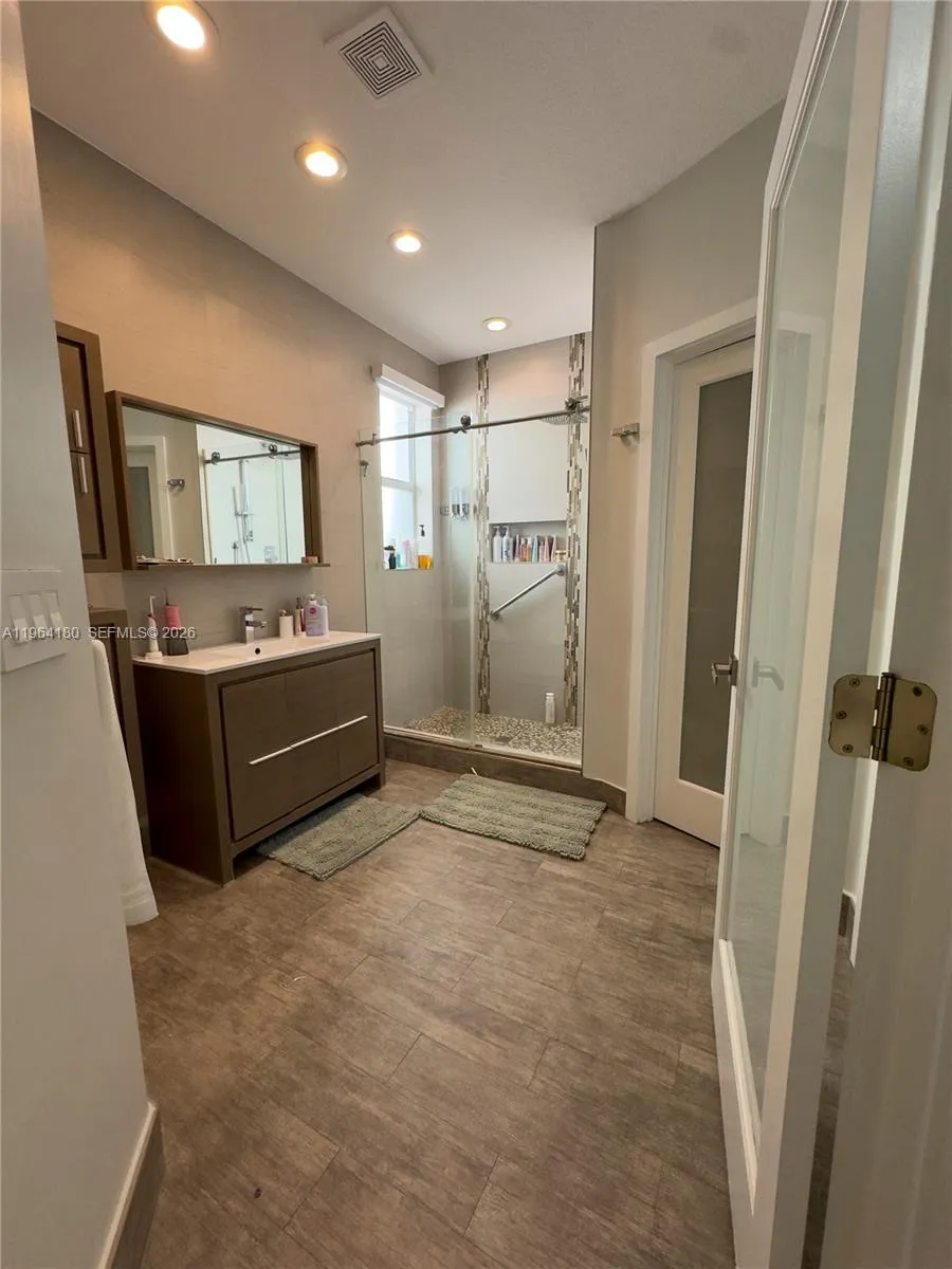 11177 Nw 79th Ln, Doral, Florida 33178, Doral, Florida 33178, 4 Bedrooms Bedrooms, ,3 BathroomsBathrooms,Residential Lease,For Rent,11177 Nw 79th Ln, Doral, Florida 33178,A11964180