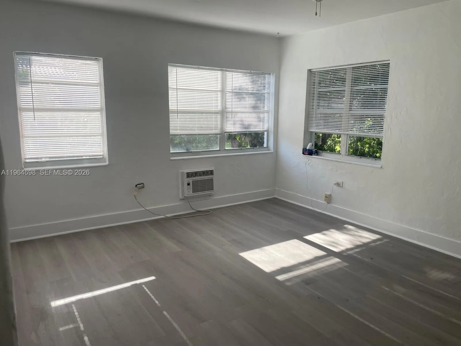 1784 Normandy Dr 4, Miami Beach, Florida 33141, Miami Beach, Florida 33141, 1 Bedroom Bedrooms, ,1 BathroomBathrooms,Residential Lease,For Rent,1784 Normandy Dr 4, Miami Beach, Florida 33141,A11964698