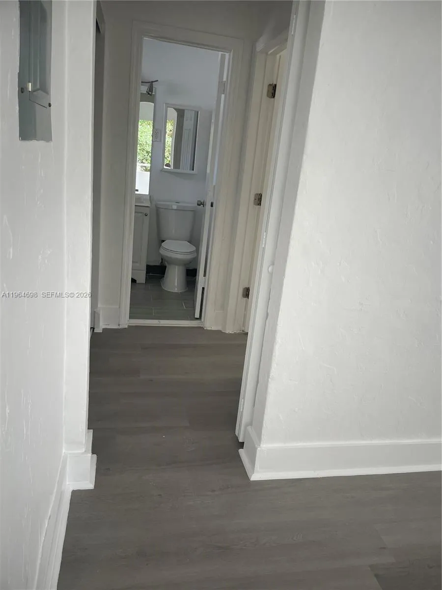 1784 Normandy Dr 4, Miami Beach, Florida 33141, Miami Beach, Florida 33141, 1 Bedroom Bedrooms, ,1 BathroomBathrooms,Residential Lease,For Rent,1784 Normandy Dr 4, Miami Beach, Florida 33141,A11964698