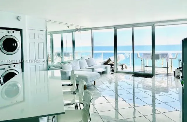 6301 Collins Ave 2802, Miami Beach, Florida 33141, Miami Beach, Florida 33141, 3 Bedrooms Bedrooms, ,3 BathroomsBathrooms,Residential Lease,For Rent,6301 Collins Ave 2802, Miami Beach, Florida 33141,A11964728