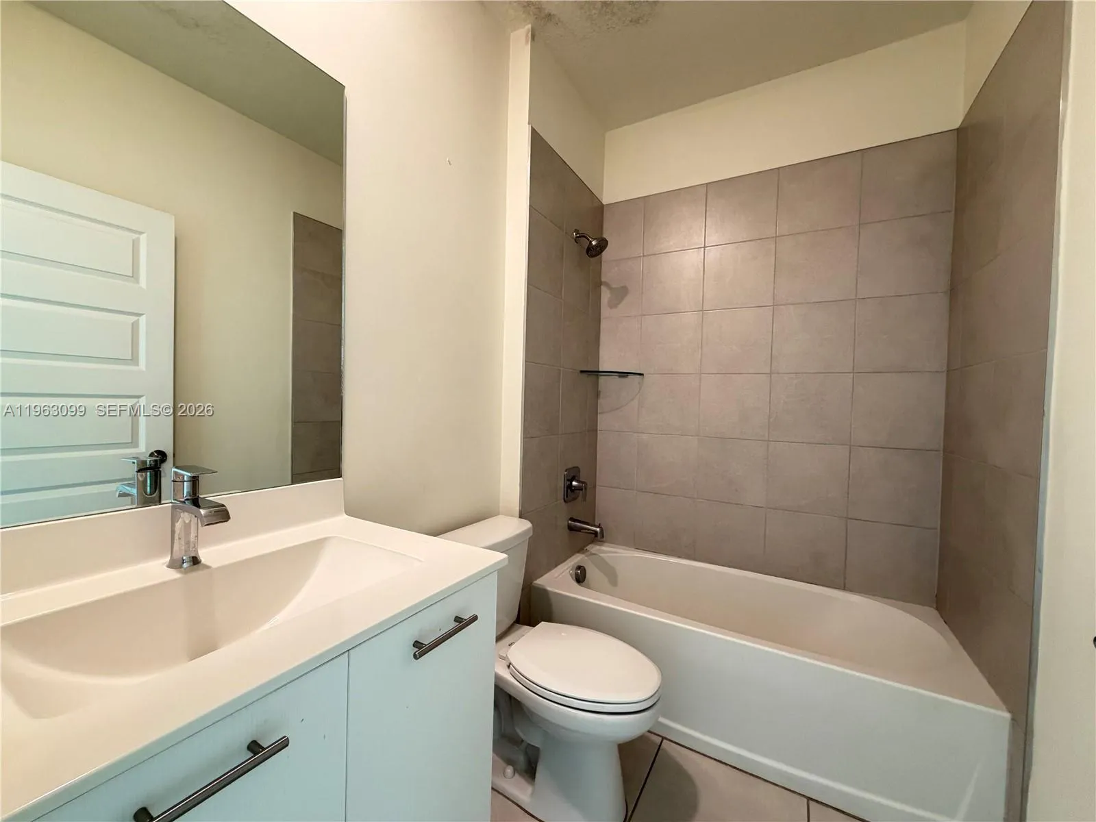 4640 Nw 84th Ave 47, Doral, Florida 33166, Doral, Florida 33166, 3 Bedrooms Bedrooms, ,2 BathroomsBathrooms,Residential Lease,For Rent,4640 Nw 84th Ave 47, Doral, Florida 33166,A11963099