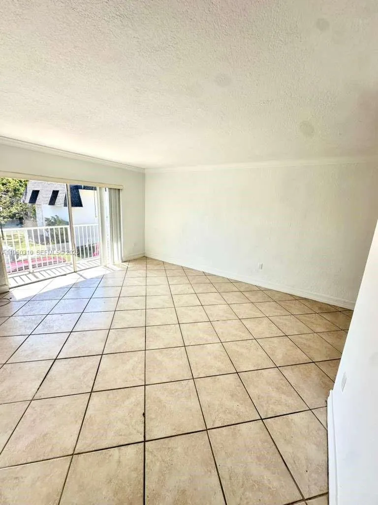 8475 Sw 94th St 212e, Miami, Florida 33156, Miami, Florida 33156, 2 Bedrooms Bedrooms, ,1 BathroomBathrooms,Residential Lease,For Rent,8475 Sw 94th St 212e, Miami, Florida 33156,A11960310