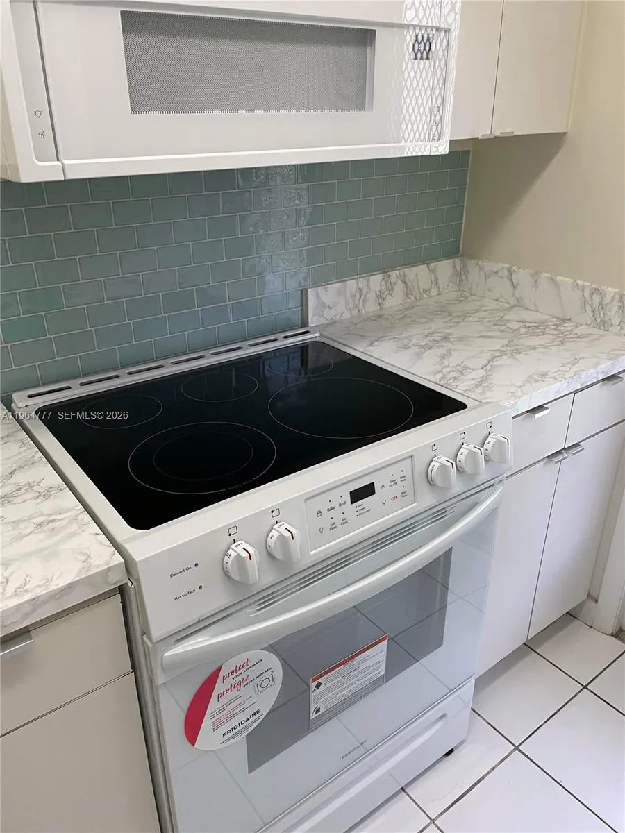 1450 Atlantic Shores Blvd 109, Hallandale Beach, F, Hallandale Beach, Florida 33009, 1 Bedroom Bedrooms, ,1 BathroomBathrooms,Residential Lease,For Rent,1450 Atlantic Shores Blvd 109, Hallandale Beach, F,A11964777